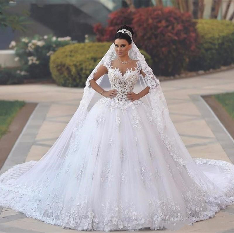 Saudi Arabian Cap Sleeve Lace Applique Sweetheart Ball Gown Wedding Dress