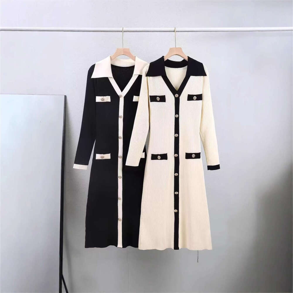 2026 autumn and winter new designer Korean fashion French V-neck single breasted slim knit dress