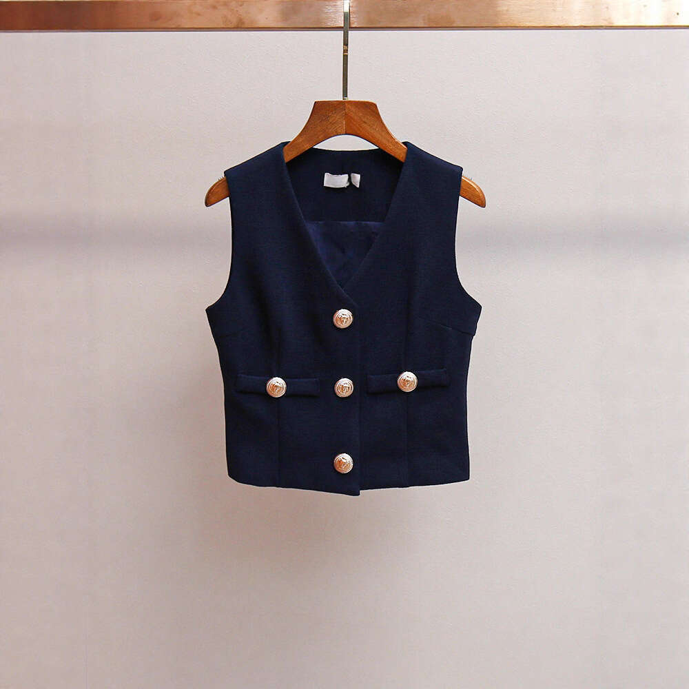 2026 designer casual women's clothing spring and autumn new style French high-end vest pleated skirt set