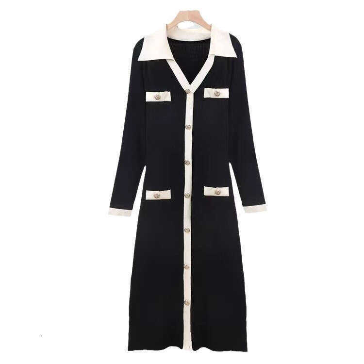 2026 autumn and winter new designer Korean fashion French V-neck single breasted slim knit dress