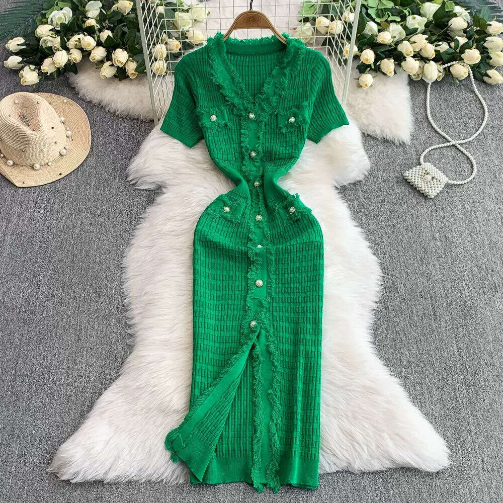 2026 Spring and Summer New Designer European and American Elegant V-neck Slim fit Short Sleeve Split Knitted Dress