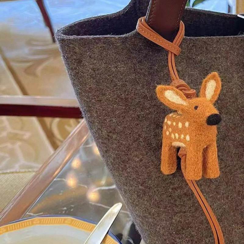 Creative handmade pattern Koala Pandchain car interior felt cartoon bag pendant home decoration 240902 a01c 4