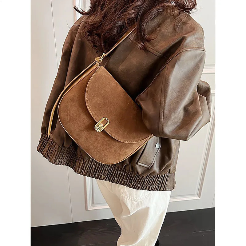 High end textured fashionable shoulder retro suede gerie for women autumn and winter trendy simple cross shaped bag 240918 4