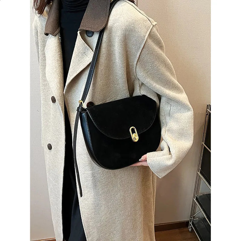 High end textured fashionable shoulder retro suede gerie for women autumn and winter trendy simple cross shaped bag 240918 4