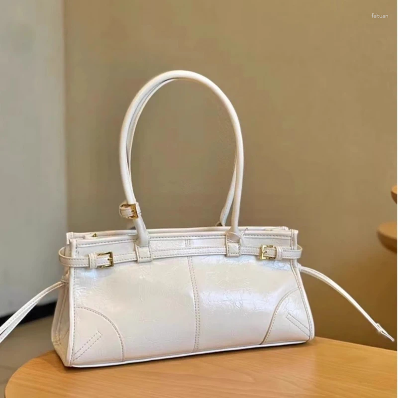 Shoulder Bags 2024 Personalized Baguette Bag Retro Motorcycle Fashion Oil Waxed Leather Crossbody Women's Handbag 4e14 4