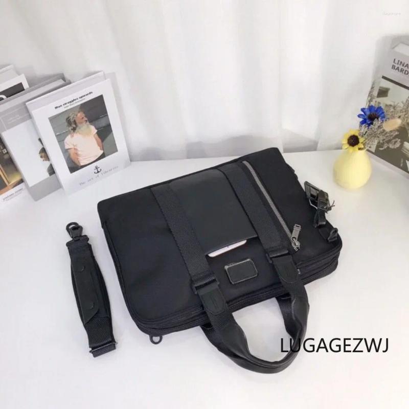 Briefcases Fashion Designer 14 Inch Laptop Briefcase Business Handbag For Men Large Capacity Men's Leather Shoulder Bag a890
