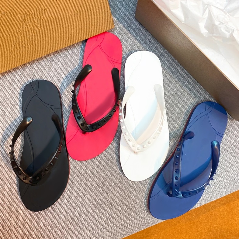 Summer Flip Flops Slipper beach sandal Red Designer slide Womens Mule Flat Heel sandale bottom outdoors Sliders men wholesale leather clogs rivet Casual Shoe DHgate