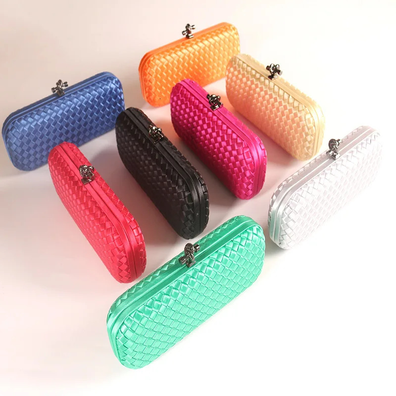3 Women Evening Bags Fauxed Silk Clutch Casual Banquet Handbag Chain Small Purses Female Shoulder Crossbody Bag for Party 240315 4