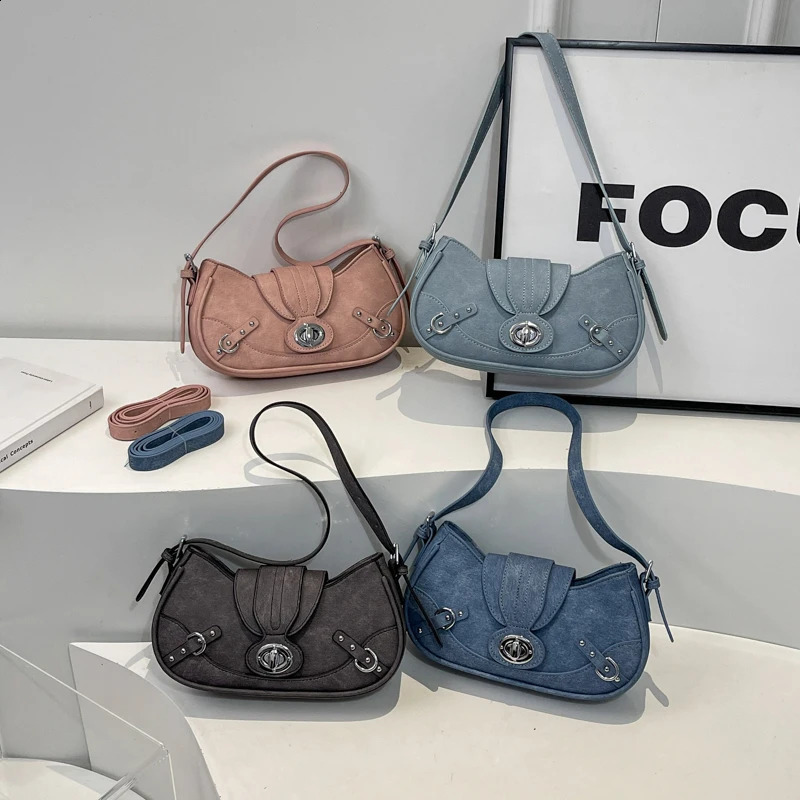 3 LEFTSIDE Saddle Small Crossbody Bags for Women Trend Fashion PU Leather Shoulder Bag Blue Simple Handbags and Purses 240729 4