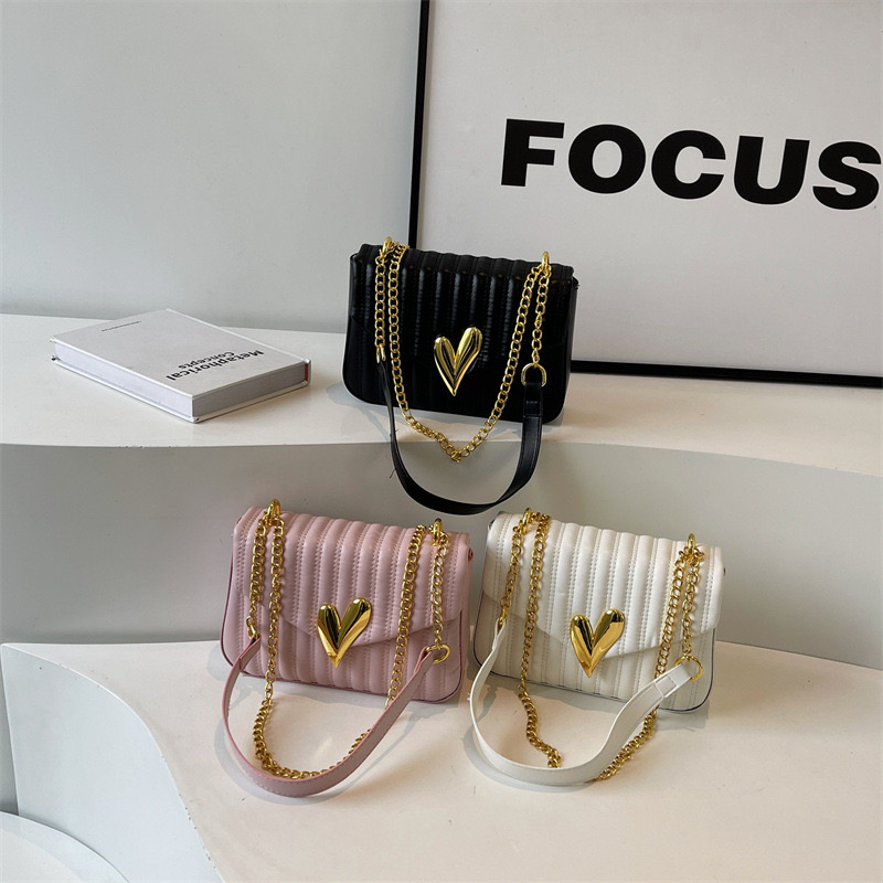 Heart Hasp Chains Solid PU Shoulder High Quality Simple Versatile Crossbody Bags for Women 2024 Fashion Designer New Style