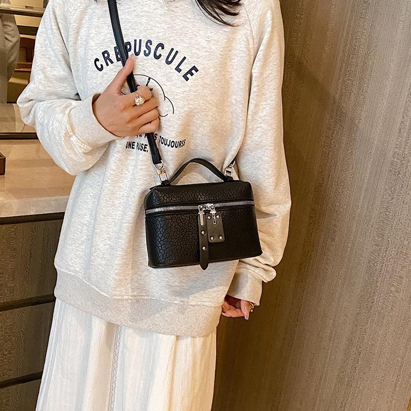 Women's Bag 2024 New Korean Fashion One Shoulder Crossbody Small Square Bags Personalized Elegant Ladies Party Handbags H6.28#27 swissmilitary