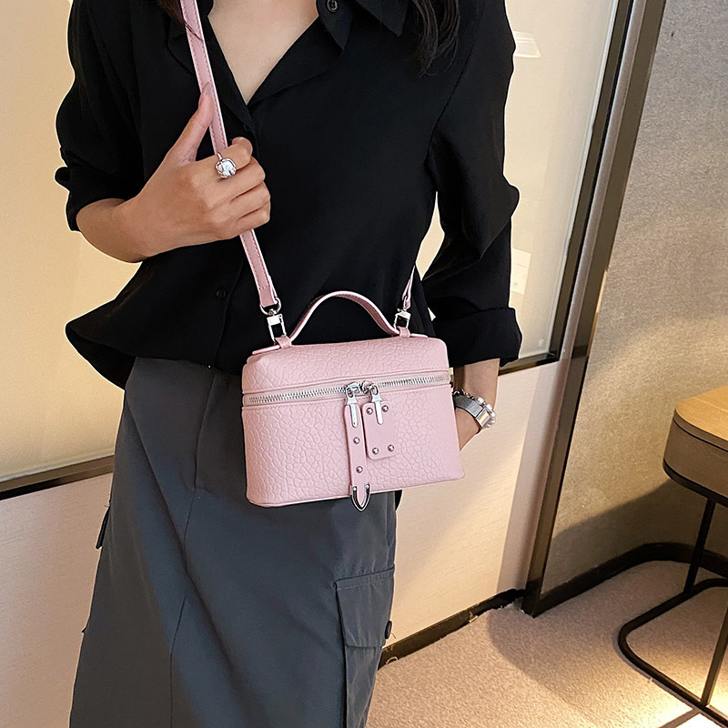 Women's Bag 2024 New Korean Fashion One Shoulder Crossbody Small Square Bags Personalized Elegant Ladies Party Handbags H6.28#27 swissmilitary