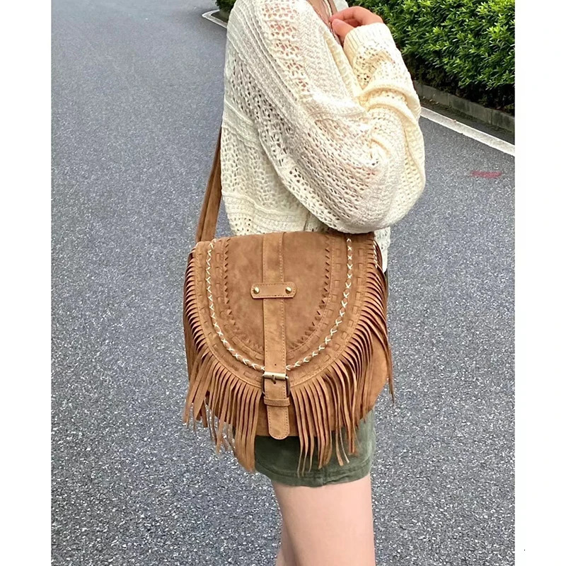 3 Suede Fringe Womens Retro Saddle Fashion Trend Shoulder Cross Body Bag 241008 4