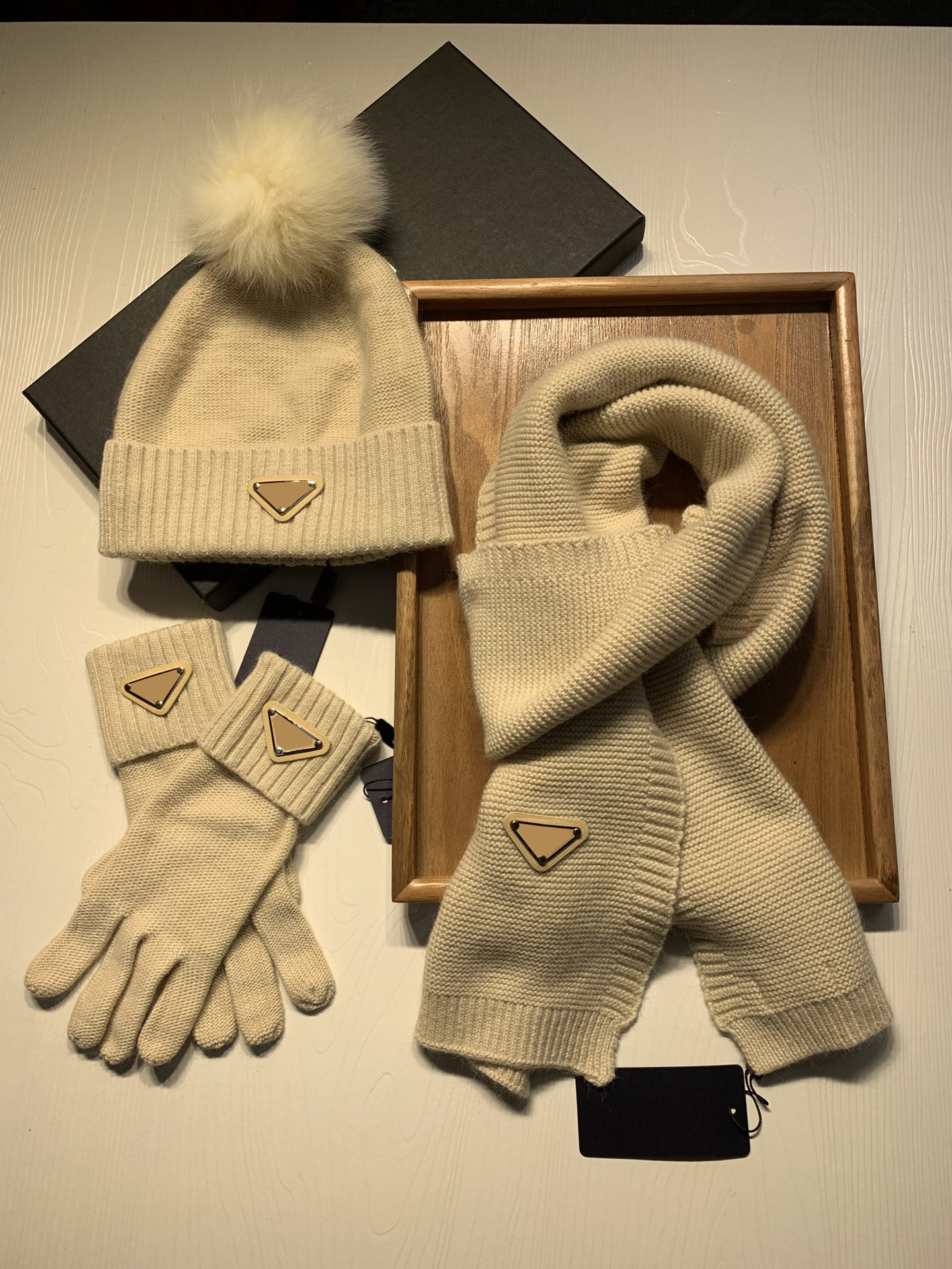 hat and scarf Set Design Premium Warm Scarf Set Hat Men and Women Winter 2 Piece Shawls Designer Hat Scarf Wo