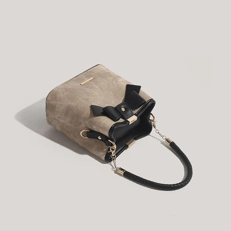 Niche Bow Retro Art Style Women's Shoulder design Bag Bucket Bag Autumn New Simple Style Designer Bag Versatile Women's Crossbody Bag