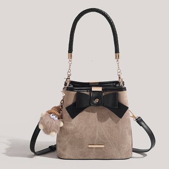 Niche Bow Retro Art Style Women's Shoulder design Bag Bucket Bag Autumn New Simple Style Designer Bag Versatile Women's Crossbody Bag