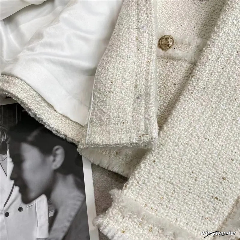 Womens Jackets White Tweed Short Jacket Women Fashion Elegant Oneck Single Breasted Highend Coat Fall Winter Warm Office Lady Casual Outwear 230215