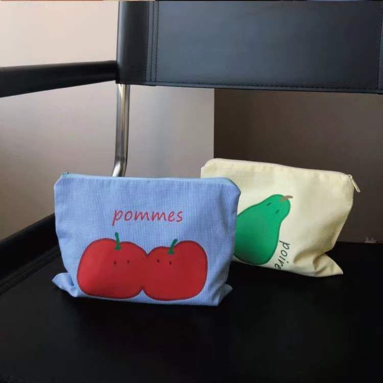 2025 Autumn New Simple Makeup Bag Travel Compact Portable Convenient bag Large Capacity Handbag Storage elegant Bag Designer Handbag