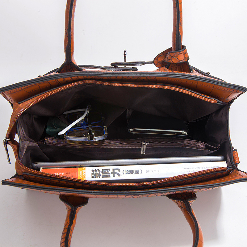 2024 New Autumn/Winter Crocodile Pattern Handbag Fashionable Trendy Diagonal Straddle Large Capacity Three Piece Set Mother Bag