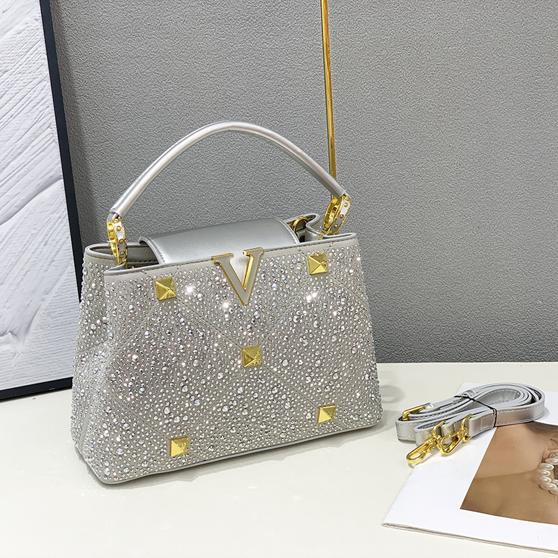 Handbag 2024 New Women's Rivet Hot Diamond Chain Bag Single Shoulder Crossbody Bright Color Versatile