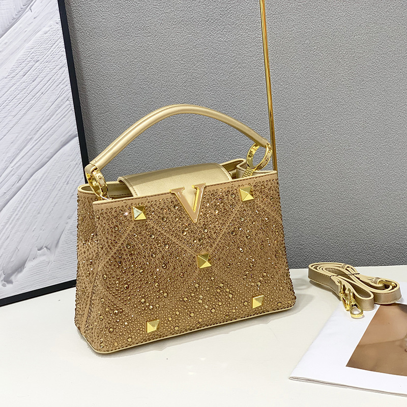 Handbag 2024 New Women's Rivet Hot Diamond Chain Bag Single Shoulder Crossbody Bright Color Versatile
