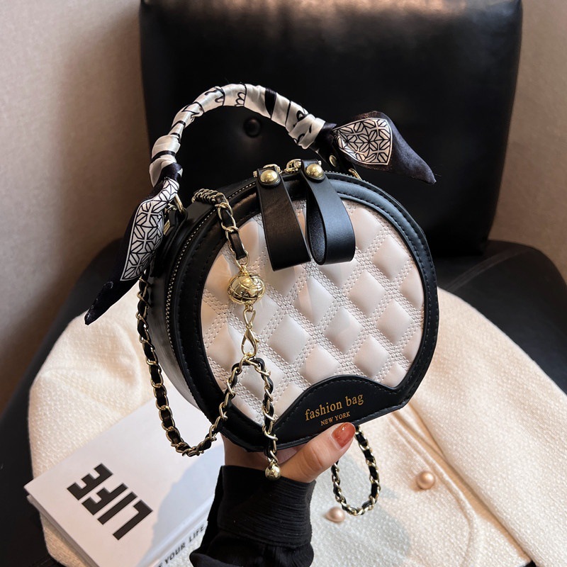 Senior sense small round bag female 2025s new handbag with diamond check embroidery line temperament with a single shoulder crossbody bag