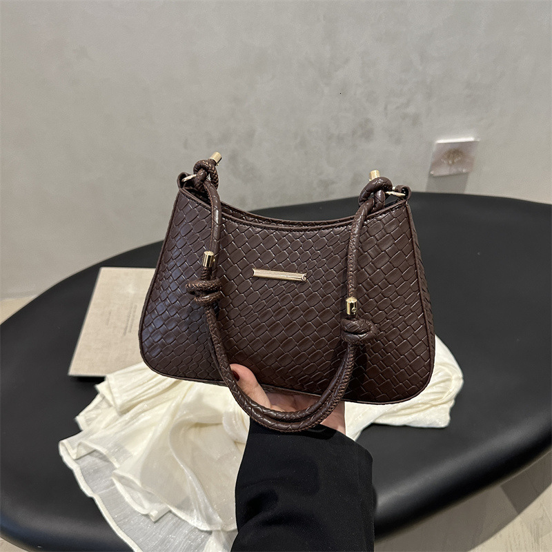 Elegant And High Beauty Underarm For New Free Delivery Designer Luxury Bag Bag Women 2025 Spring New Style Korean Edition Light Luxury Fashion Simple 