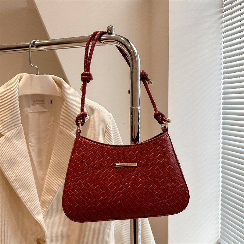 Elegant And High Beauty Underarm For New Free Delivery Designer Luxury Bag Bag Women 2025 Spring New Style Korean Edition Light Luxury Fashion Simple 