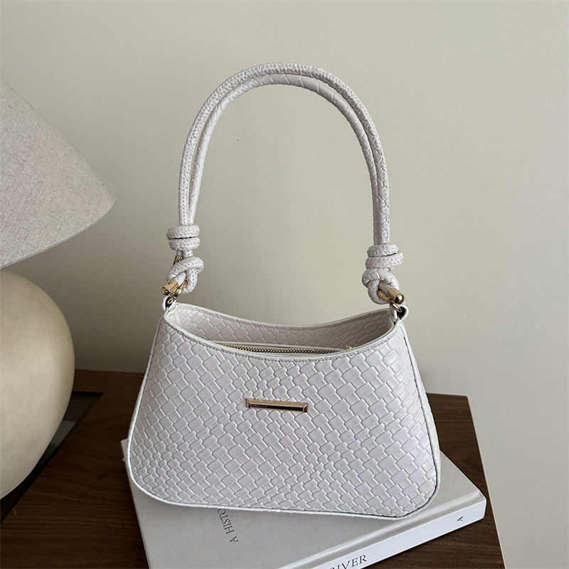 Elegant And High Beauty Underarm For New Free Delivery Designer Luxury Bag Bag Women 2025 Spring New Style Korean Edition Light Luxury Fashion Simple 