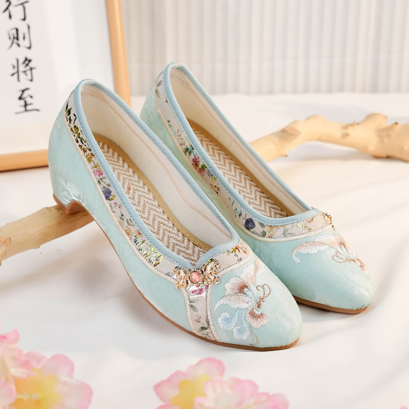 2025 Designer Fashion Women's Shoes Low Heel Pointed Qipao Embroidered Shoes Comfortable Shallow Mouth Versatile Daily Single Shoes Children