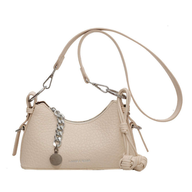 This year's new high-end small popular for women, with niche texture. It is a versatile and fashionable one shoulder underarm bag