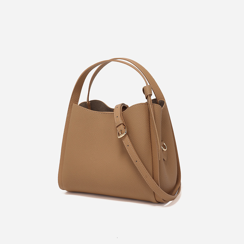 Free Shipping 2025 New Designer Bag Water Bucket A Sense Of Luxury, 100 Pairs Carrying Vegetable Baskets, Bag For Women With Soft Cowhide Temperament,