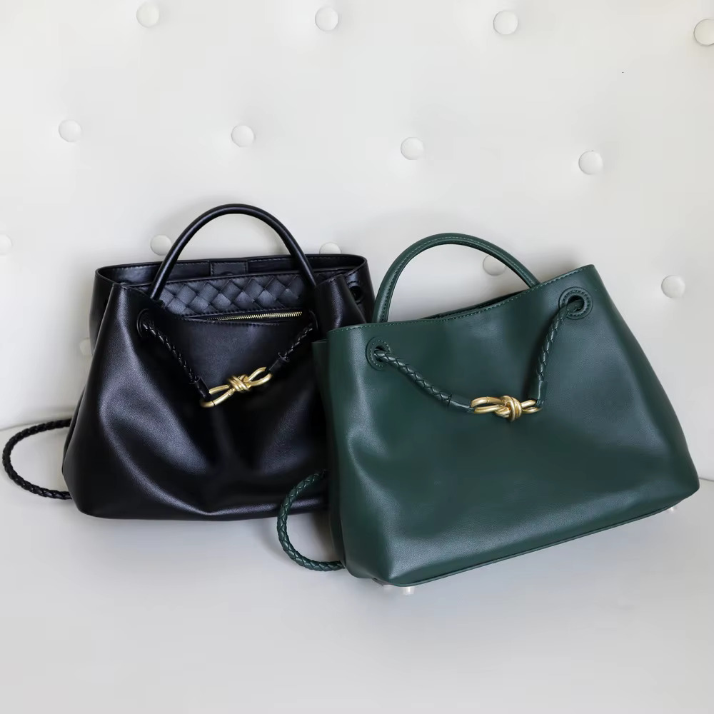 2025 New Fashionable Women's Handbag High Quality Genuine Leather Women's Shoulder Designer Large Capacity Crossbody Bag