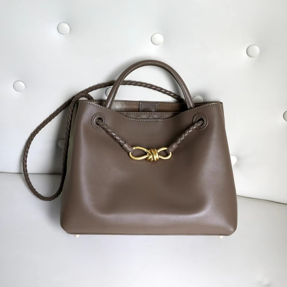 2025 New Fashionable Women's Handbag High Quality Genuine Leather Women's Shoulder Designer Large Capacity Crossbody Bag