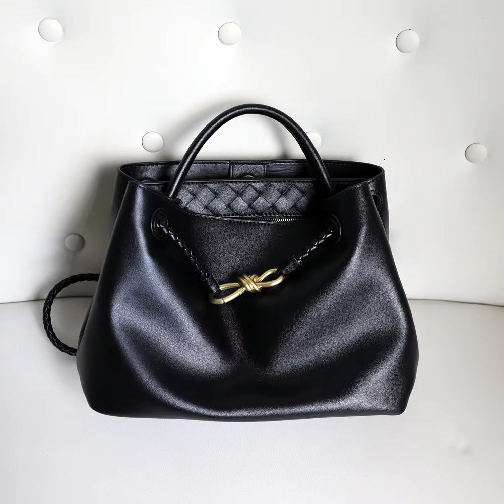 2025 New Fashionable Women's Handbag High Quality Genuine Leather Women's Shoulder Designer Large Capacity Crossbody Bag