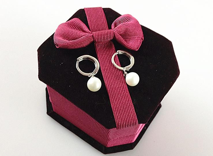 wholesale beautiful pearl earrings hong fu yuan ms. 9-10mm natural pearl earrings perfect circle11, Golden;silver
wholesale beautiful pearl earrings hong fu yuan ms. 9-10mm natural pearl earrings perfect circle11, Golden;silver