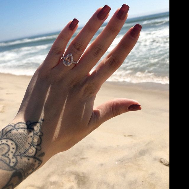 2020 роскошные женские обручальные кольца кольца моды gemstone помолвки для женщин ювелирные изделия имитацией бриллиантовое кольцо for11, Silver
2020 роскошные женские обручальные кольца кольца моды gemstone помолвки для женщин ювелирные изделия имитацией бриллиантовое кольцо for11, Silver
