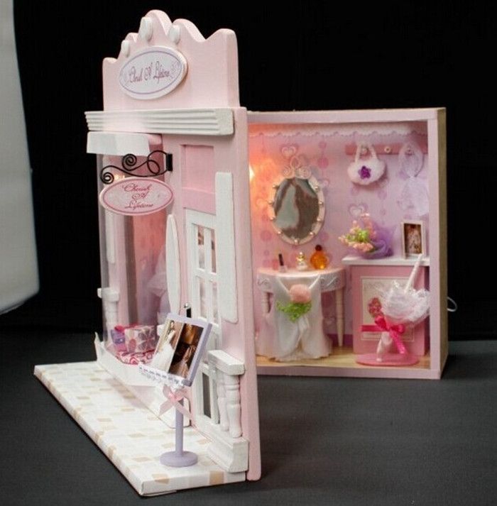 Dollhouse clothing store Online clothing stores
