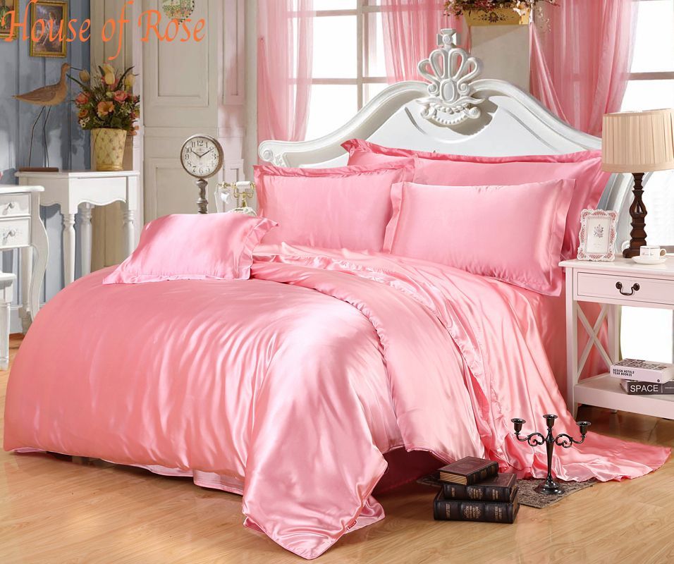 3 Piece Red Silky Satin Duvet Cover Zipper Closure Set King Size