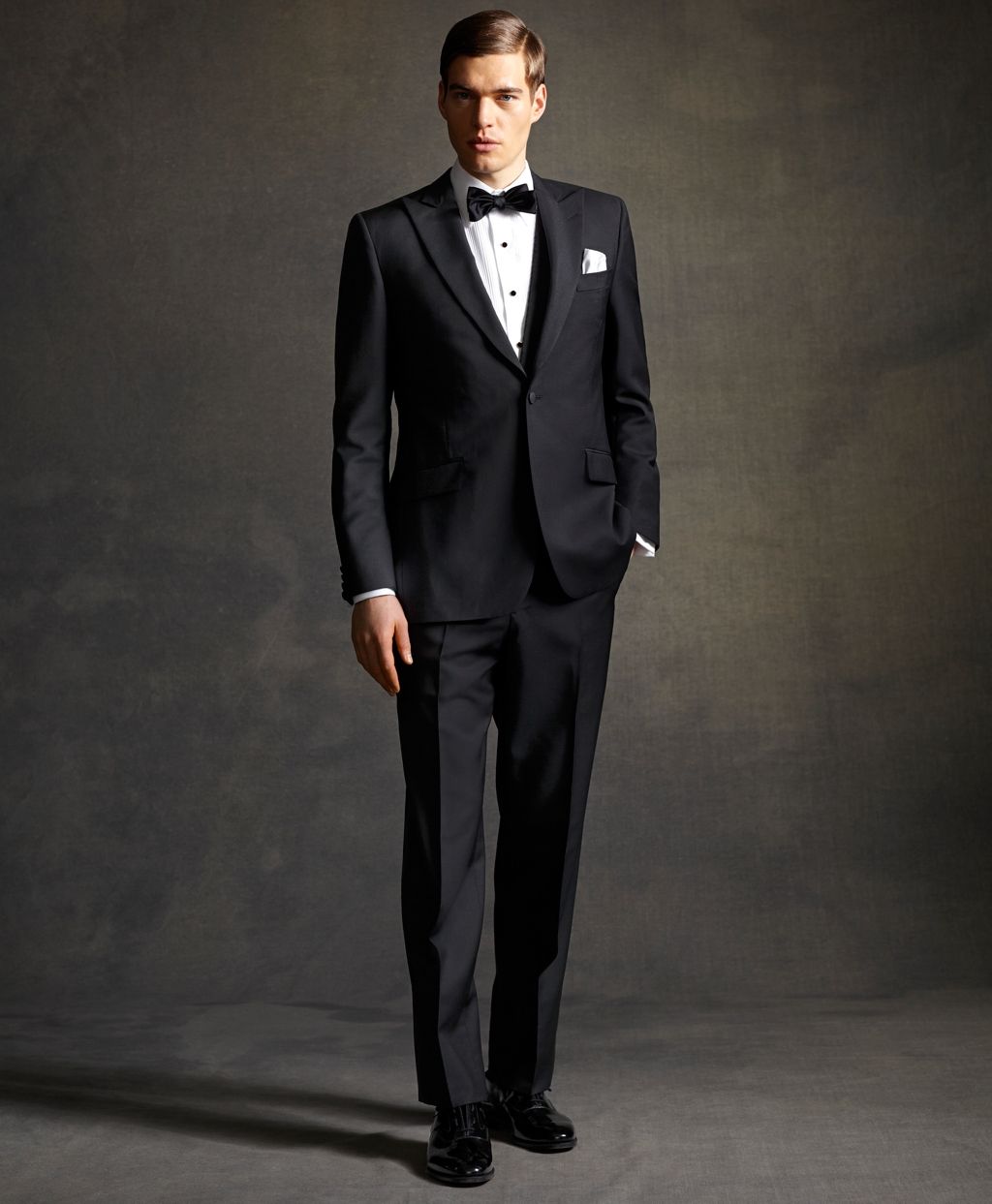 Wedding Groom Tuxedo italian design peak lapel black groom wear tuxedowedding suits for menbest mans wedding suitsjacketvestpantsbowtie su