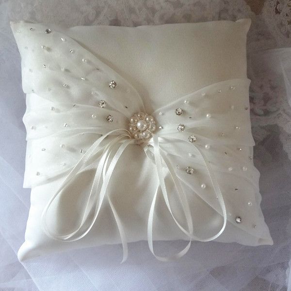 2017 Ivory Satin Ring Pillows Real Photos High Quality Crystal Beaded Bridal Wedding Ring Pillow
