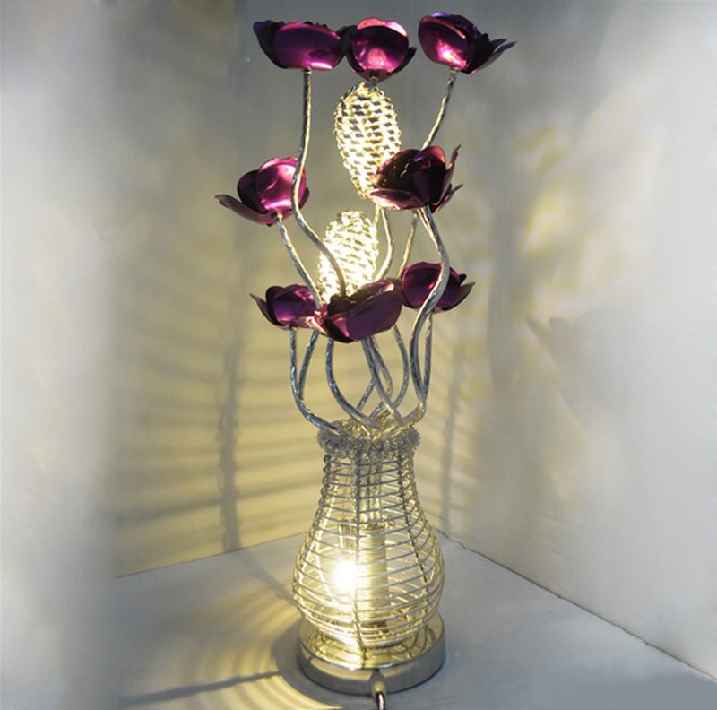 Online Cheap Wholesaler Modern Led Fashion Aluminum Wire Table Light