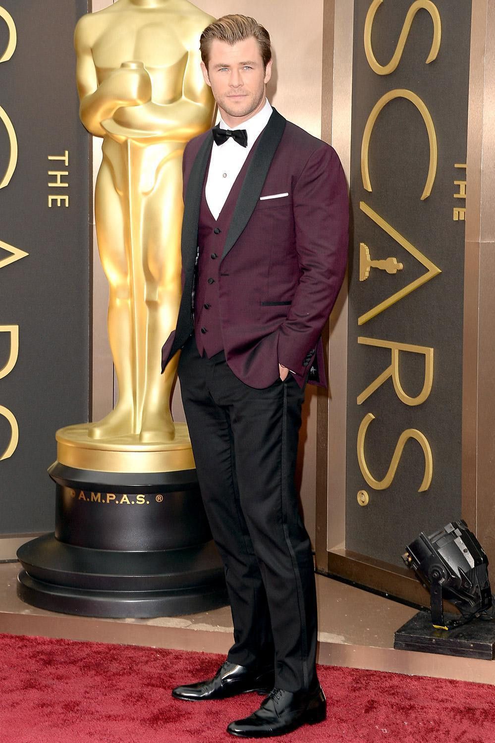 Burgundy Red Carpet Groom Tuxedos Wedding Groomsman Suit Men'S Evening