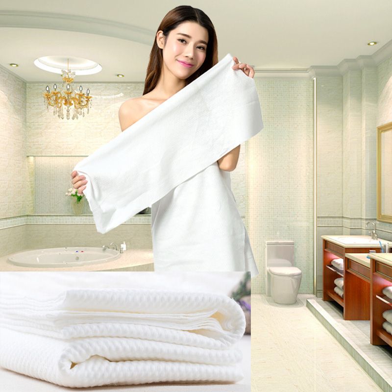 Disposable Bath Towel Shower Towel Set, 135x65cm 90g Non Woven Fabric Water Absorbent For Hotel