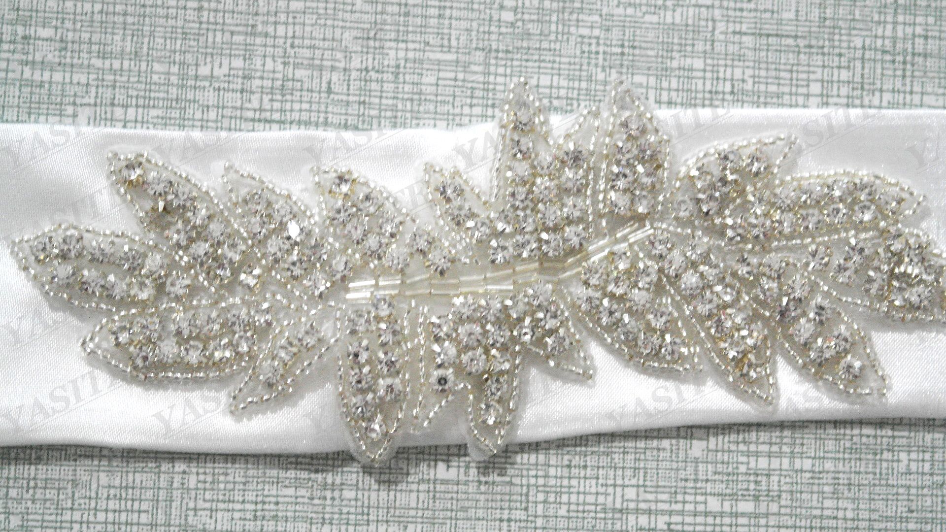 Elfenbein-Satin-Hochzeits-Kleider Elfenbein-Satin-Hochzeits-Kleider