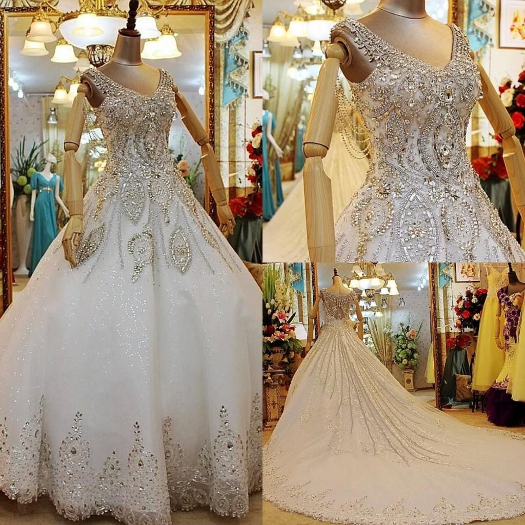 2017 Sparkly Ball Gown Wedding Dresses V Neck Sleeveless