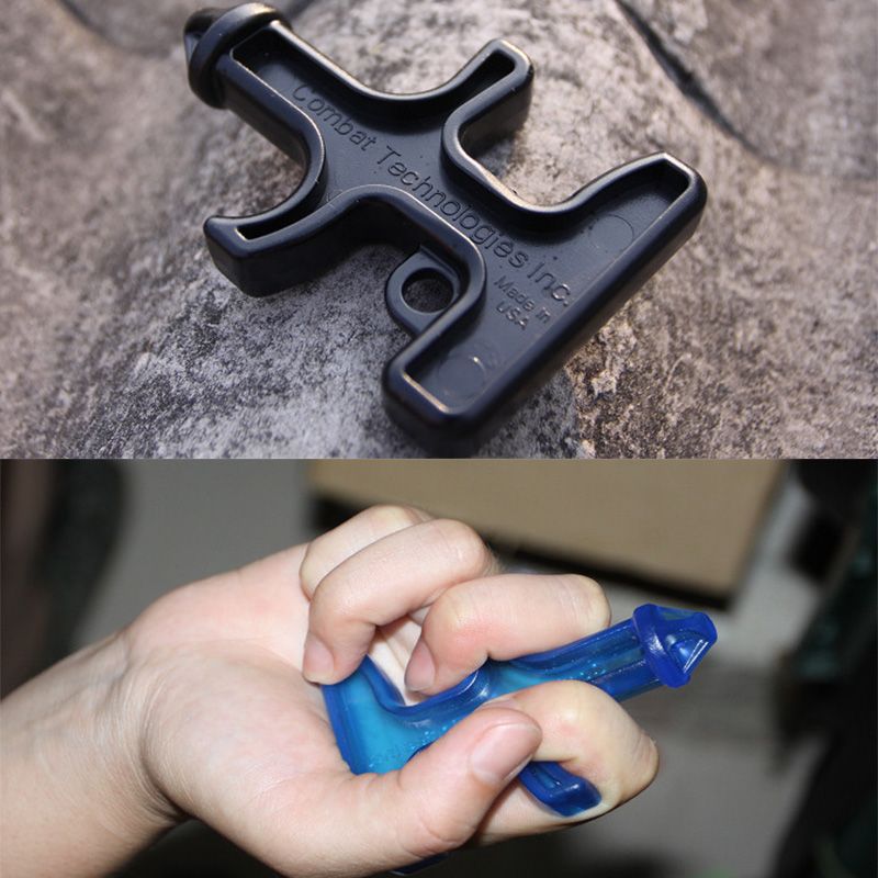 2017 2016 Newest Plastic Brass Knuckles Fighting Knuckle Dusters