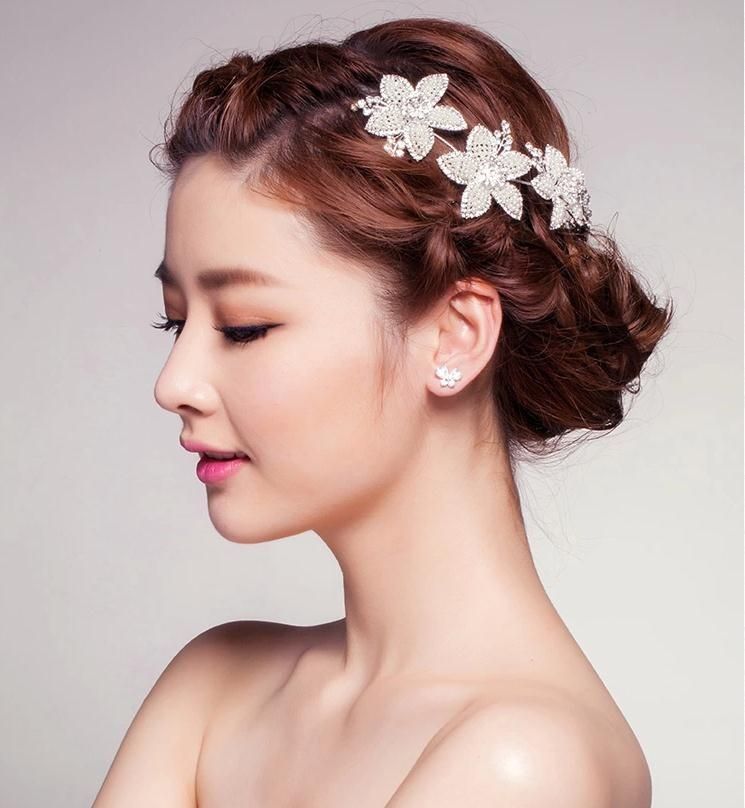 Pas cher Tiaras Accessoires cheveux avec strass 2015 Bijoux Fascinators Postiches Fleur Cristaux Accessoires de mariée