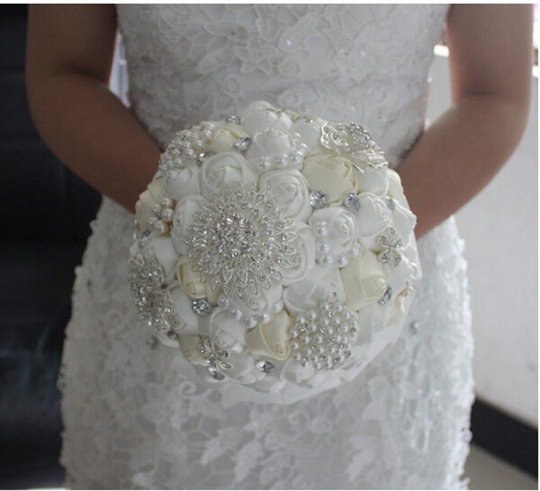 2015 Handmade Top Quality Beaded Pearl Silk Bridal Wedding Bouquet