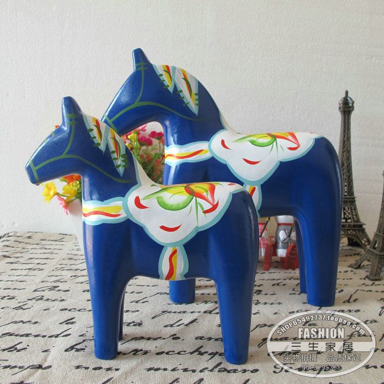 2017 Ikea / Swedish Dala Horse Suit Nordic Wooden Ornaments Painted Red
